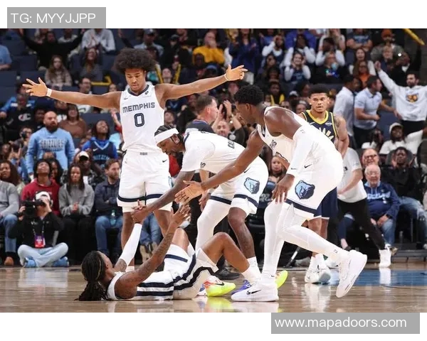 浓眉轰25+10胜猛龙!新科状元22分,独行侠想赢球就要多用拉塞尔 浓眉轰25+10胜猛龙!新科状元22分,独行侠想赢球就要多用拉塞尔