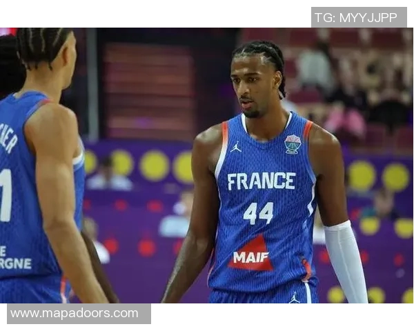 内外开花!里萨谢半场10中6砍最高16分 三分5中2 内外开花!里萨谢半场10中6砍最高16分 三分5中2